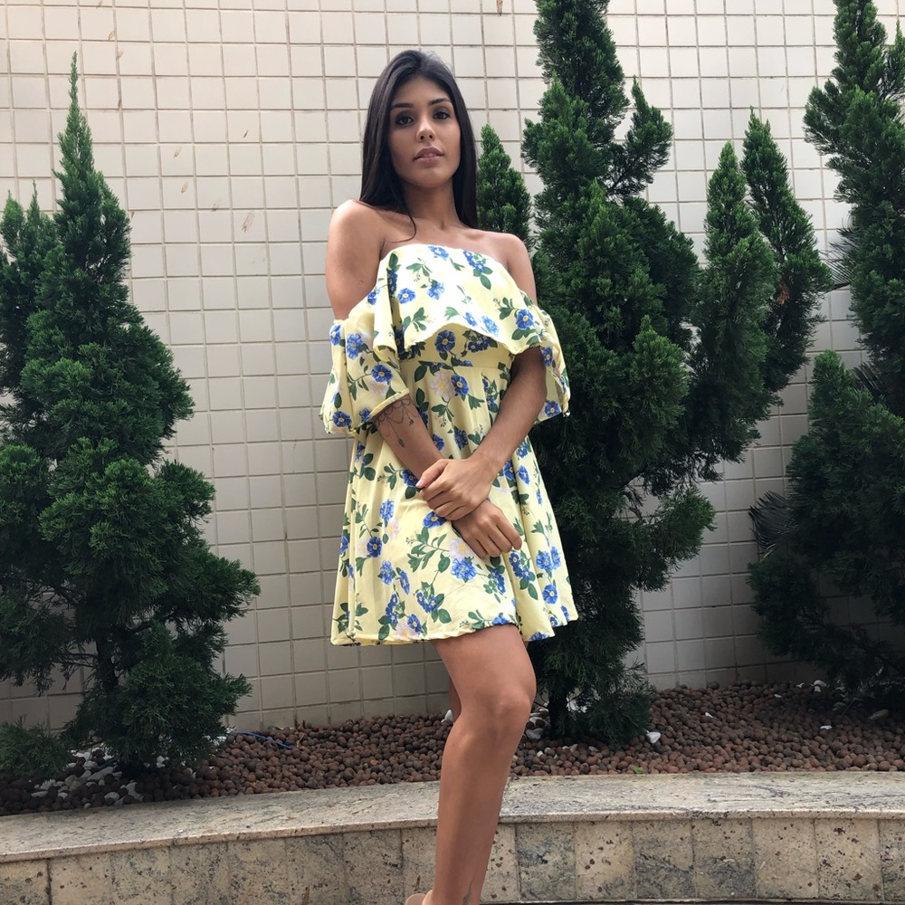 Dresses - Picture 4 of 4